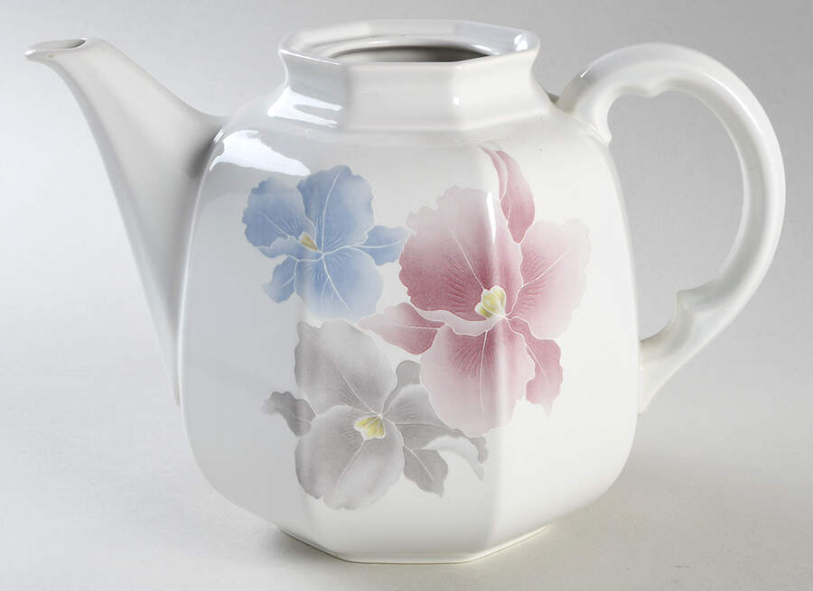 Beau Monde Coffee Pot No Lid by Mikasa-1