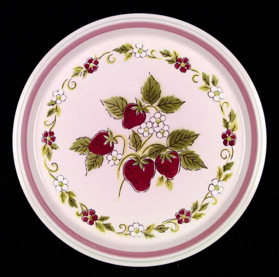 Berry Patch Dinner Plate by Mikasa-1
