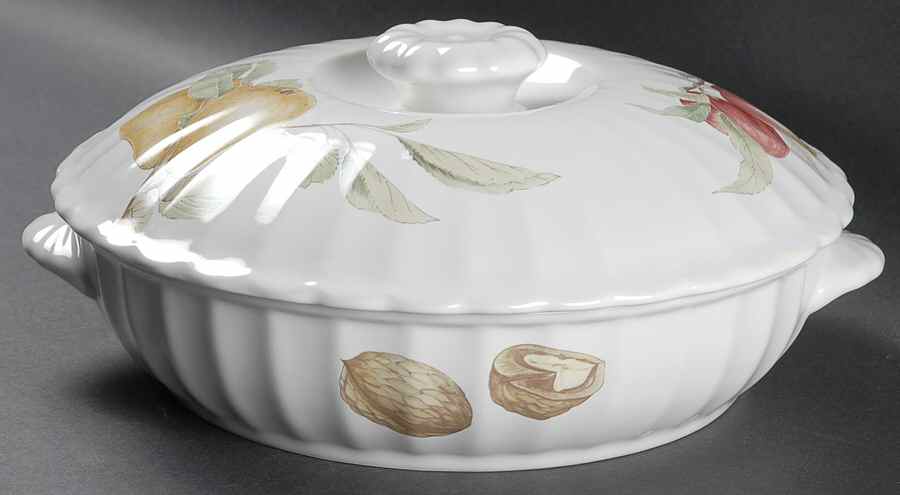 Belle Terre 1.5 Qt Round Covered Casserole by Mikasa-1