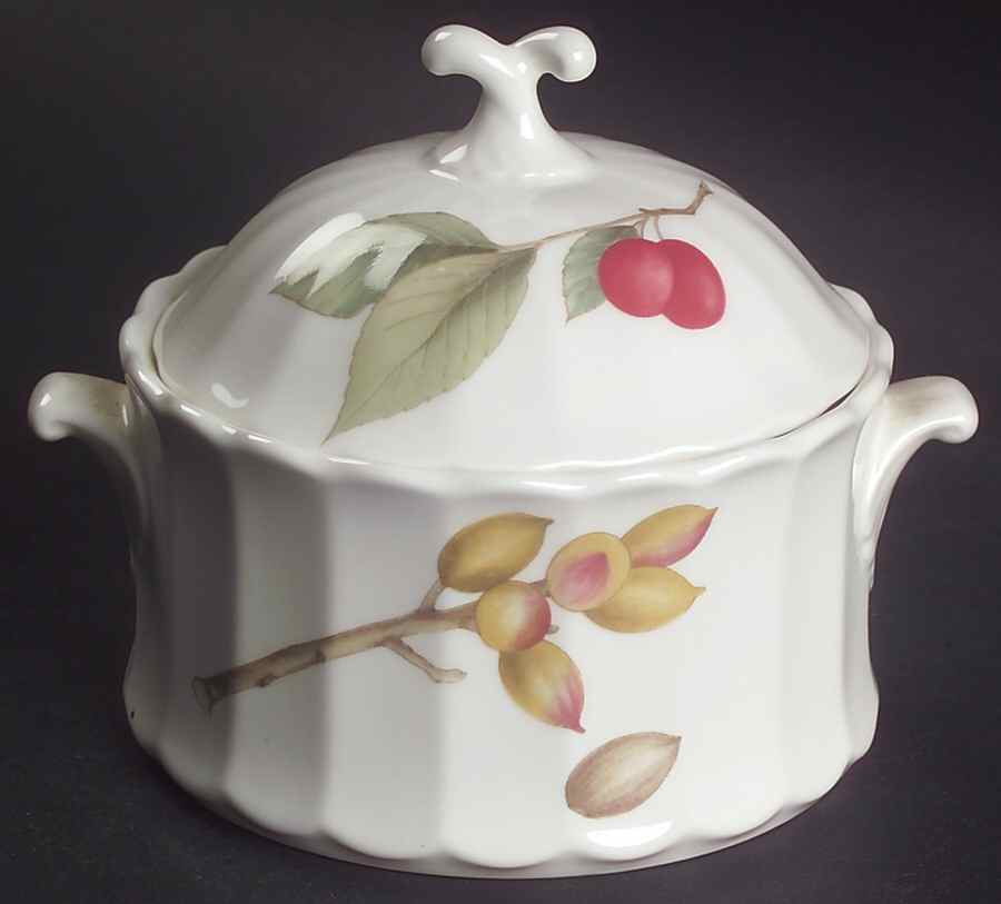 Belle Terre Sugar Bowl & Lid by Mikasa-1