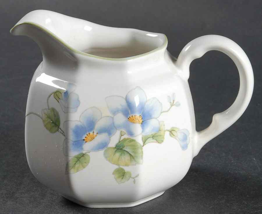 Blue Bell Creamer by Mikasa-1