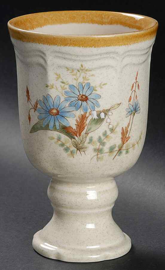 Blue Daisies 1o Oz China Goblet by Mikasa-1