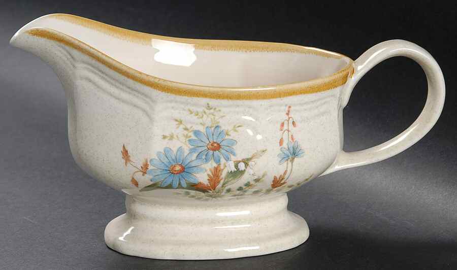 Blue Daisies Gravy Boat by Mikasa-1