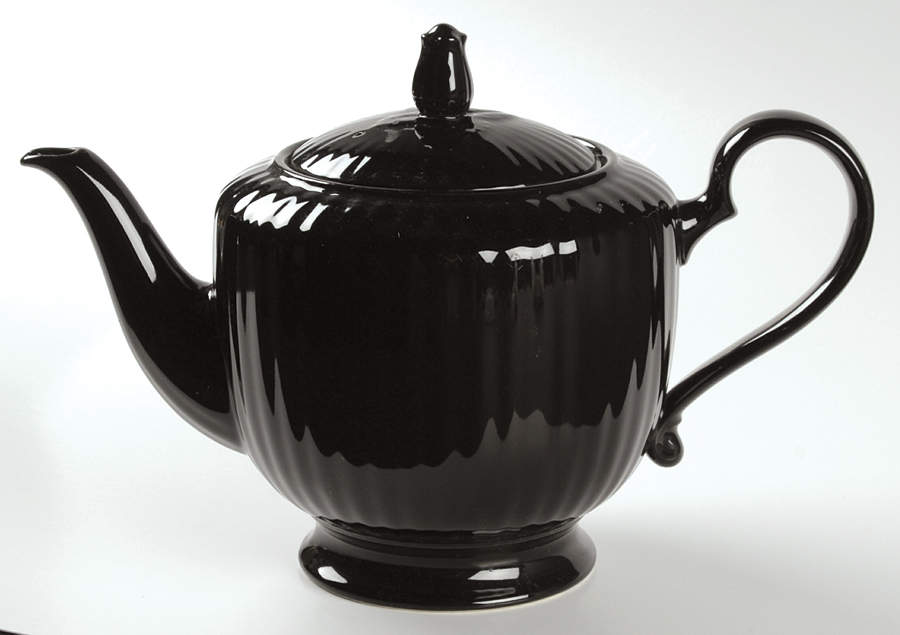 Black Tulip Teapot & Lid by Mikasa-1
