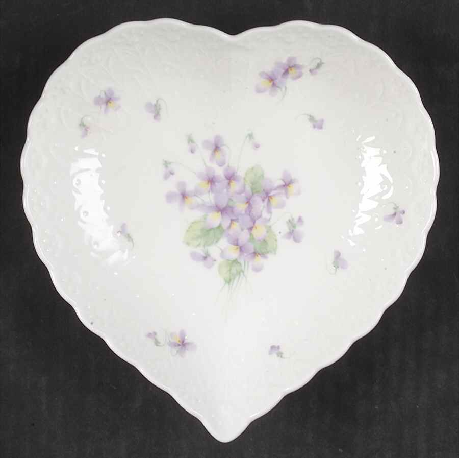Blue Violets Heart Shaped Dish by Mikasa-1