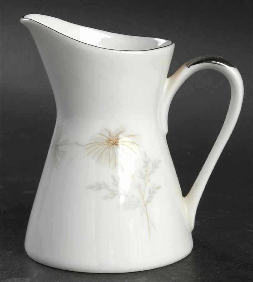 Bon Air Creamer by Mikasa-1