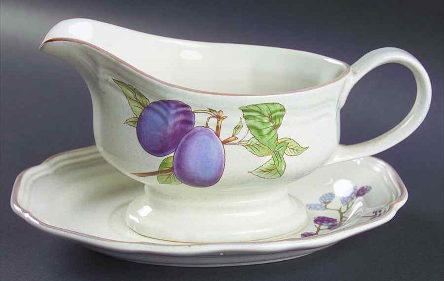Bon Apetit Gravy Boat & Underplate by Mikasa-1
