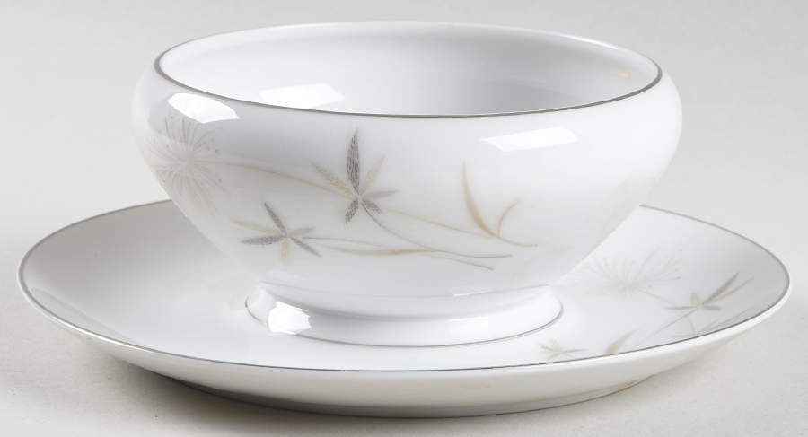 Bolero Gravy Boat with Attached Underplate by Mikasa-1