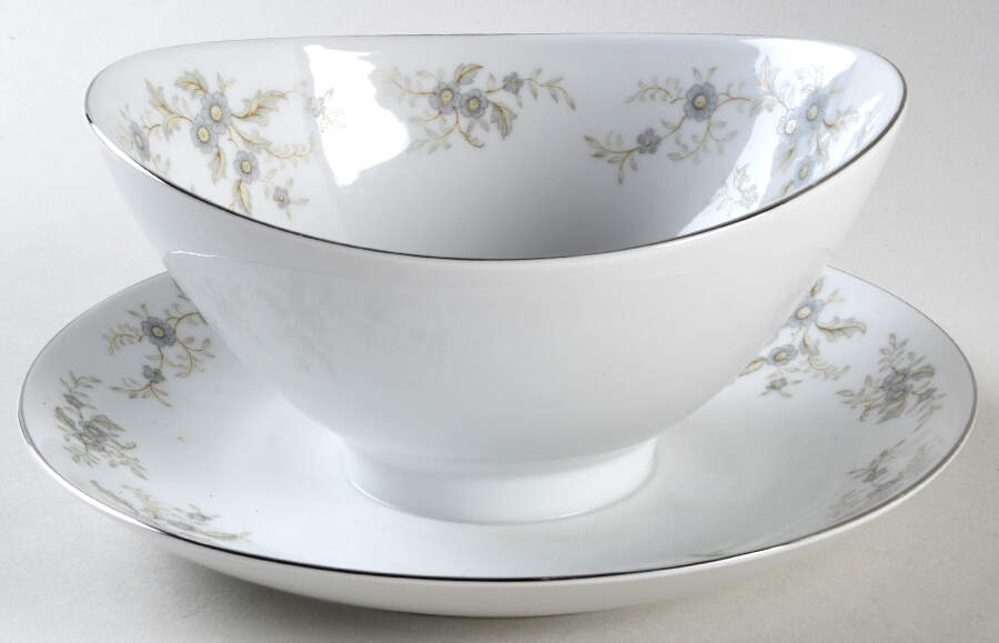 Bonnie Gravy Boat with Attached Underplate by Mikasa-1