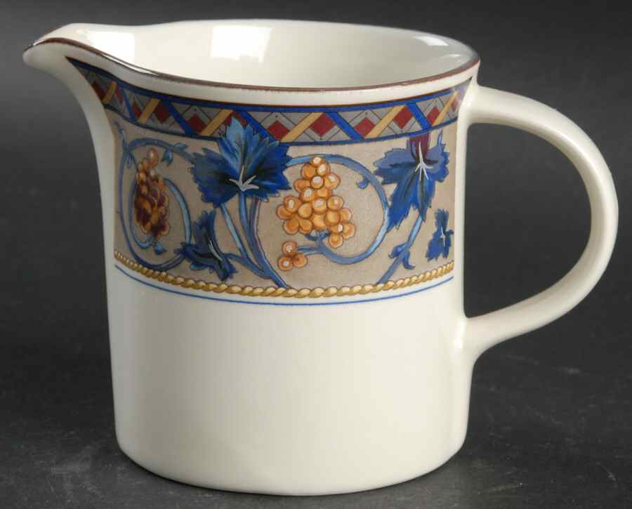 Bordeaux Creamer by Mikasa-1