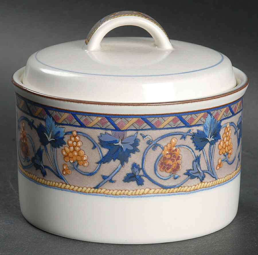 Bordeaux Sugar Bowl & Lid by Mikasa-1