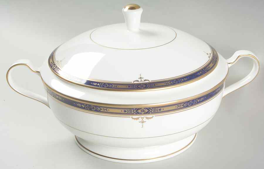 Britanny Blue Round Covered Vegetable by Mikasa-1