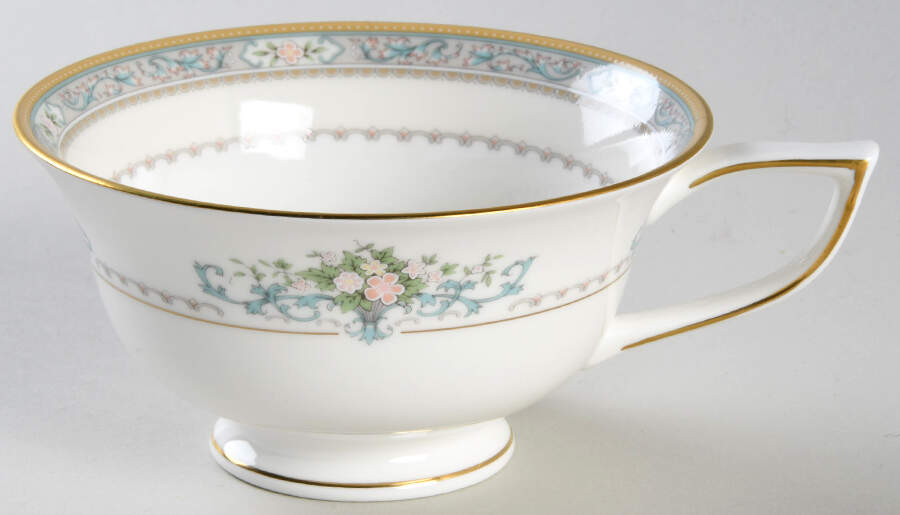 Bridal Bouquet Footed Cup by Mikasa-1