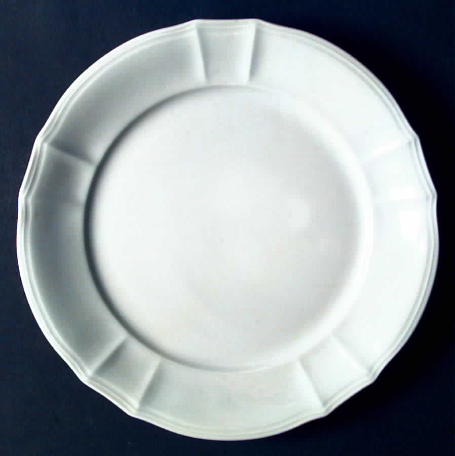 Bristol Court Dinner Plate by Mikasa-1