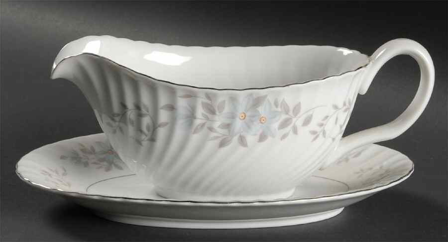 Breton Gravy Boat & Underplate by Mikasa-1