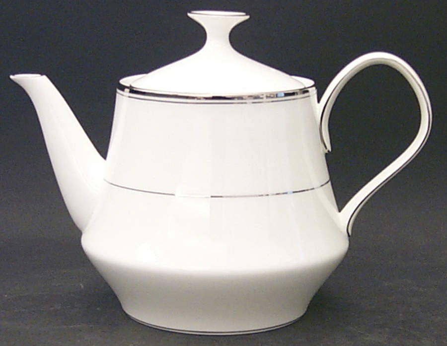 Briarcliffe Teapot & Lid by Mikasa-1