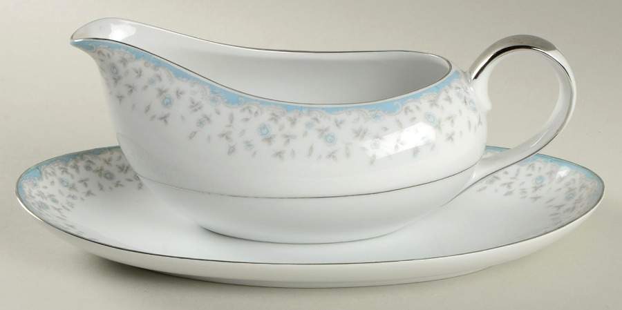 Briarcliffe Gravy Boat & Underplate/Relish by Mikasa-1