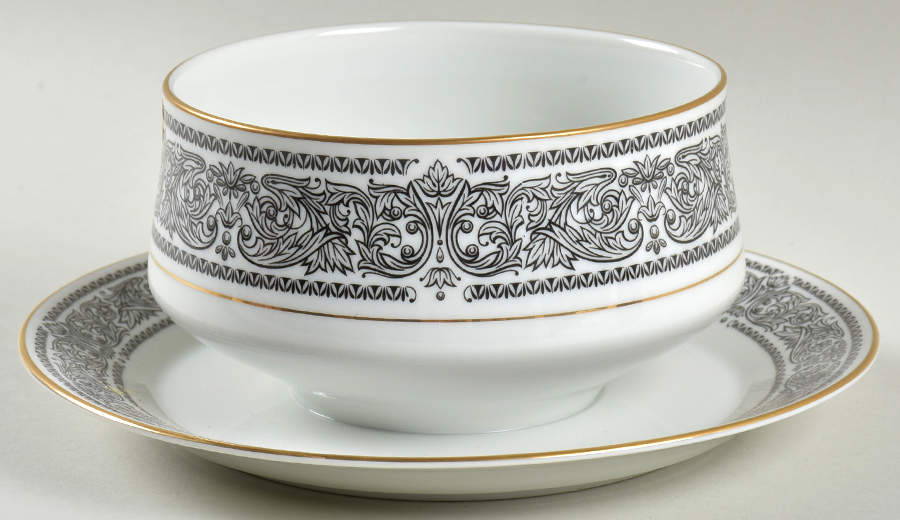 Brindisi Gravy Boat with Attached Underplate by Mikasa-1