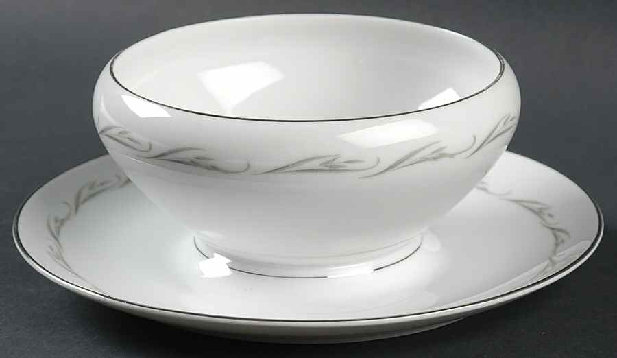 Bridal Lace Gravy Boat with Attached Underplate by Mikasa-1