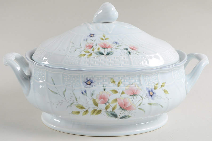 Brooke Tureen &  Lid by Mikasa-1