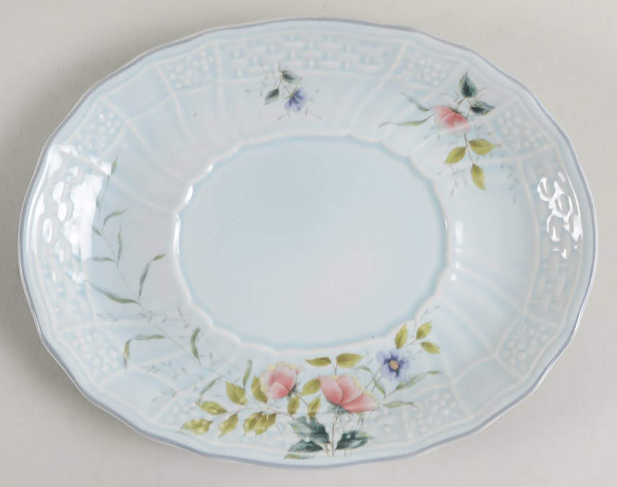 Brooke Underplate for Gravy Boat by Mikasa-1