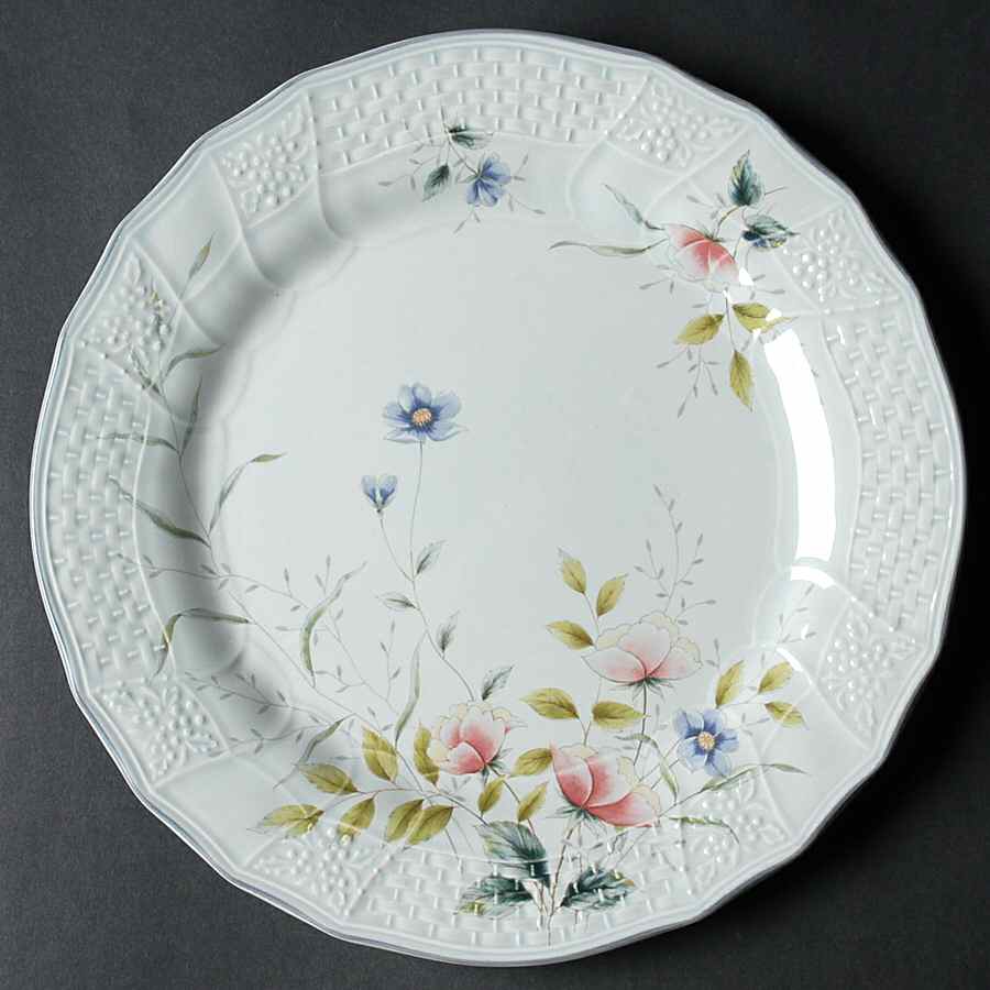 Brooke Dinner Plate by Mikasa-1