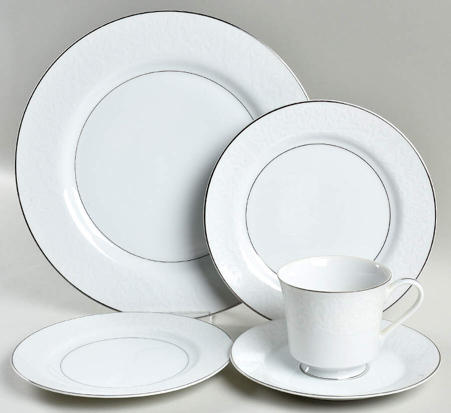 Bridal Veil 40 Piece Estate Set by Mikasa-1