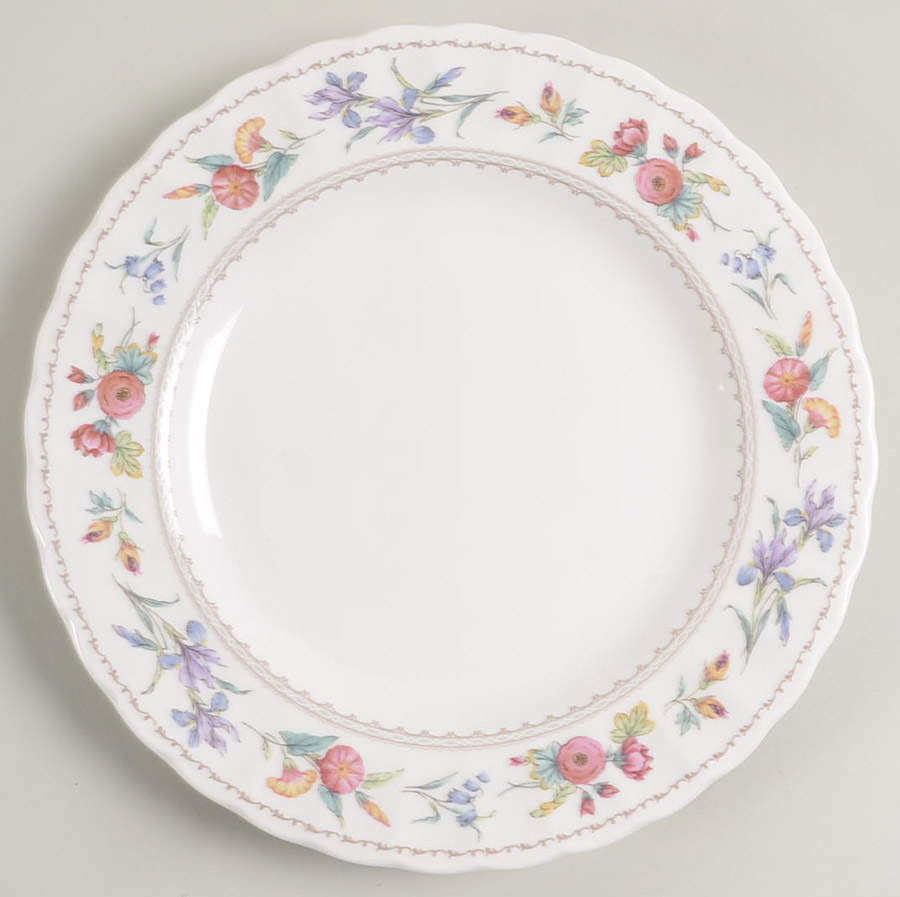 Brywood Salad Plate/Gravy Boat Stand by Mikasa-1