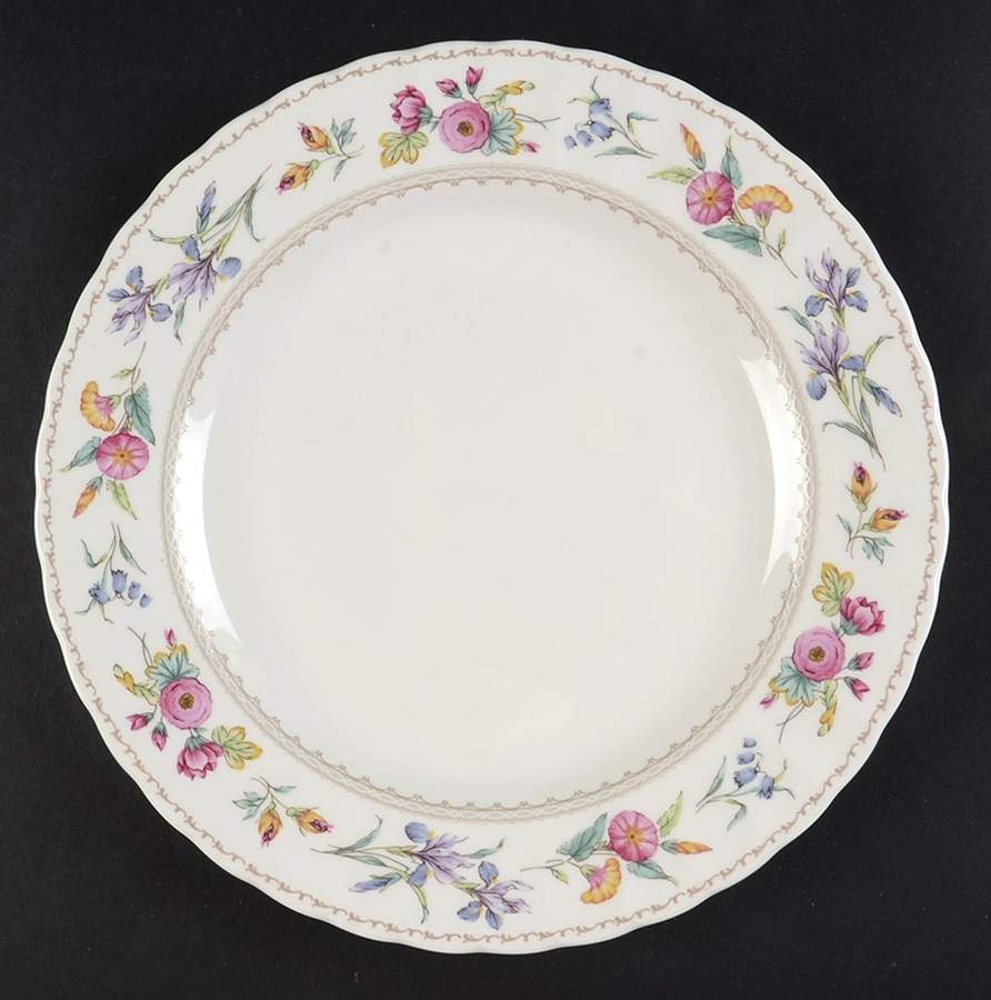 Brywood Luncheon Plate by Mikasa-1