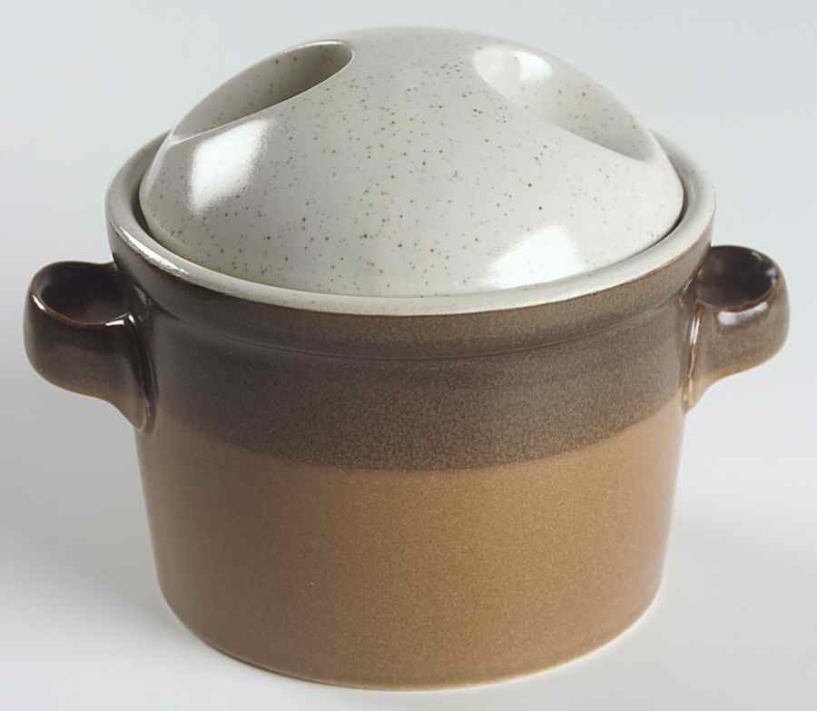 Buckskin Handled Marmite & Lid by Mikasa-1