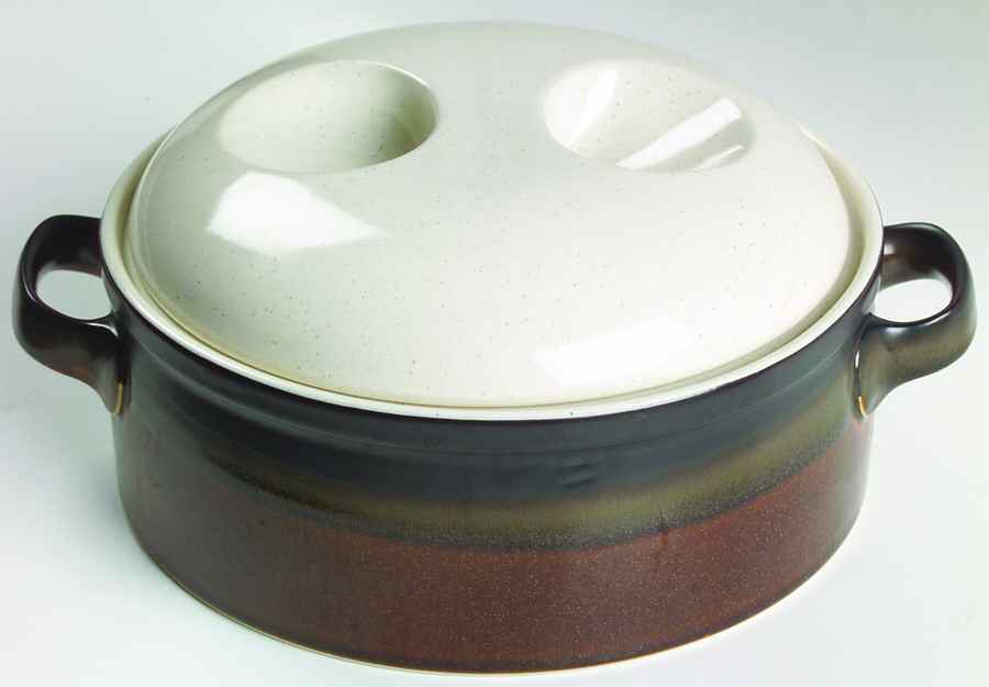 Butterscotch 3 Quart Round Covered Casserole by Mikasa-1