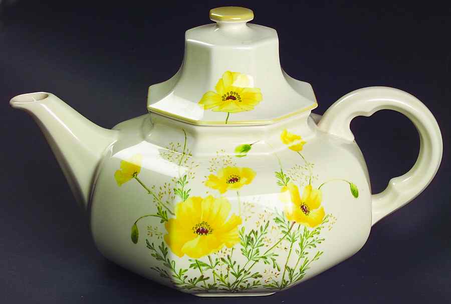 Buttercup Teapot & Lid by Mikasa-1