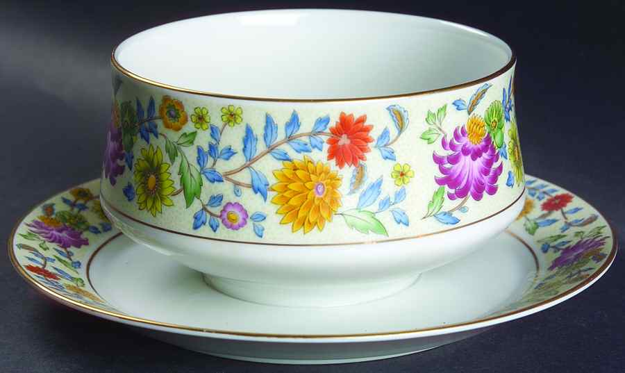 Camelot Gravy Boat with Attached Underplate by Mikasa-1