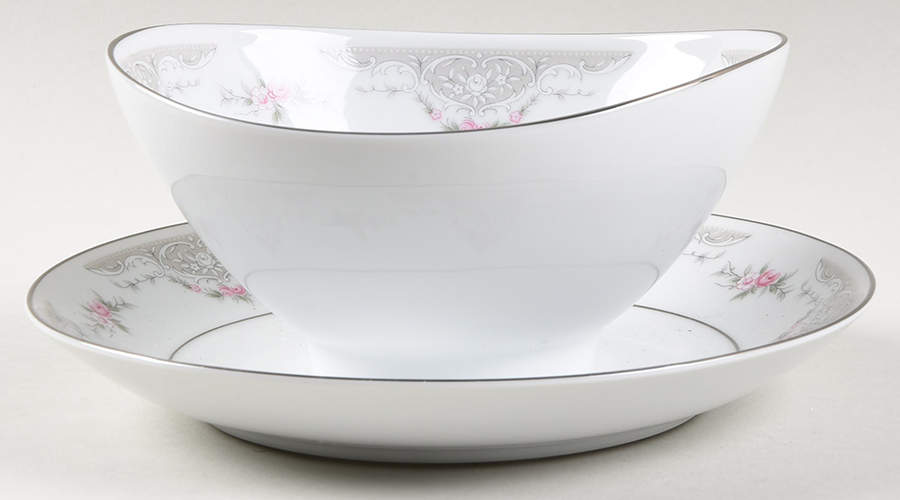 Camelot Gravy Boat with Attached Underplate by Mikasa-1