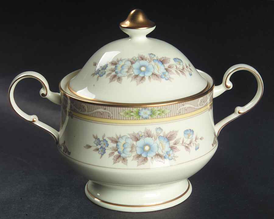 Cameo Sugar Bowl & Lid by Mikasa-1