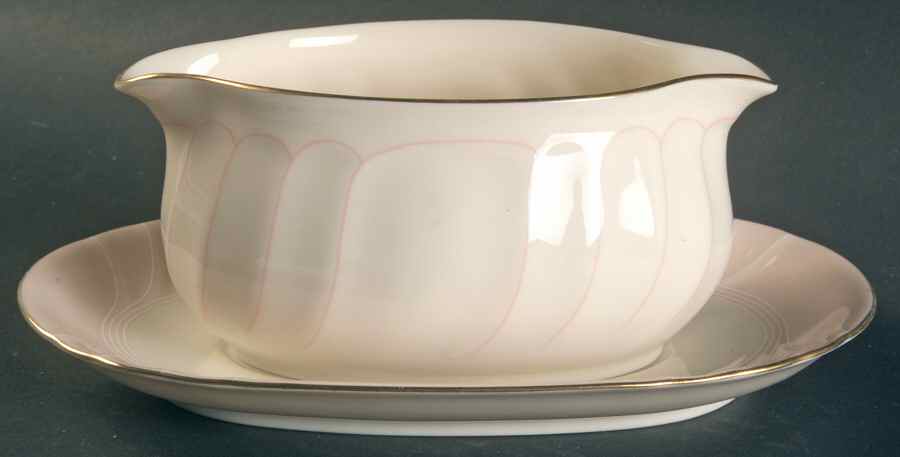 Cameo Gravy Boat & Underplate by Mikasa-1