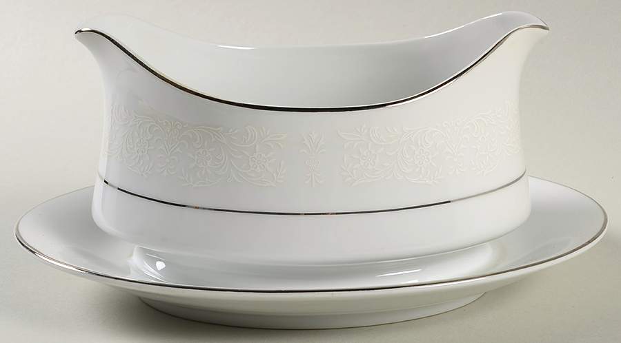 Candlelight Gravy Boat with Attached Underplate by Mikasa-1