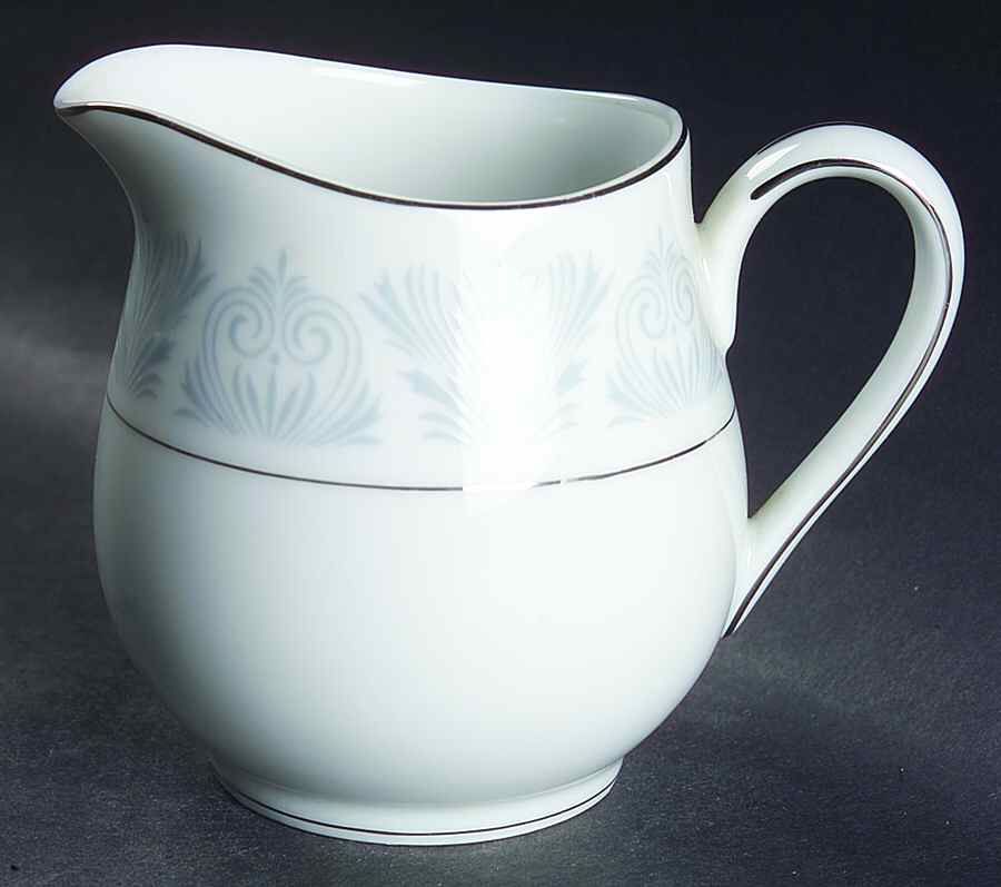 Caravel Creamer by Mikasa-1