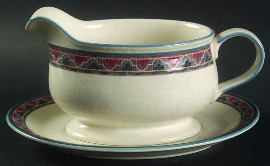 Caravan Gravy Boat & Underplate by Mikasa-1
