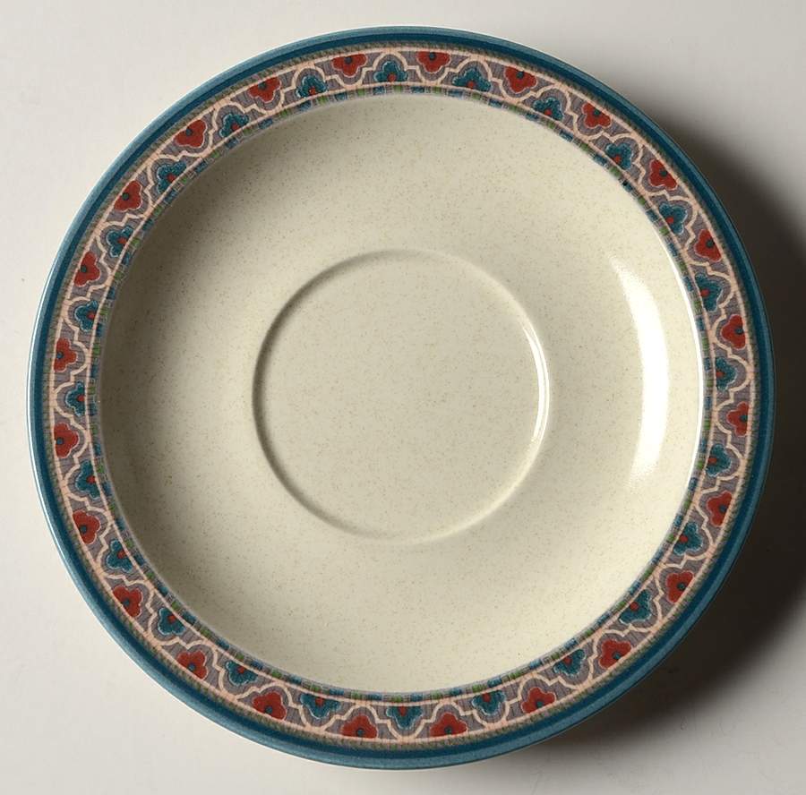 Caravan Saucer by Mikasa-1