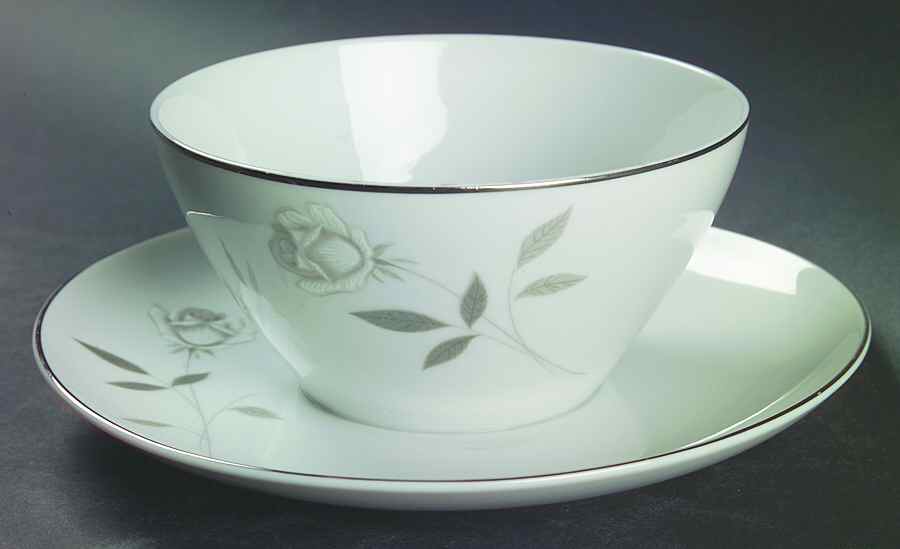 Carla Gravy Boat with Attached Underplate by Mikasa-1