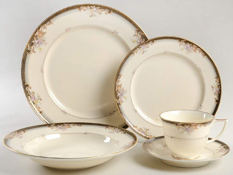 Castleview 5 Piece Place Setting by Mikasa-1