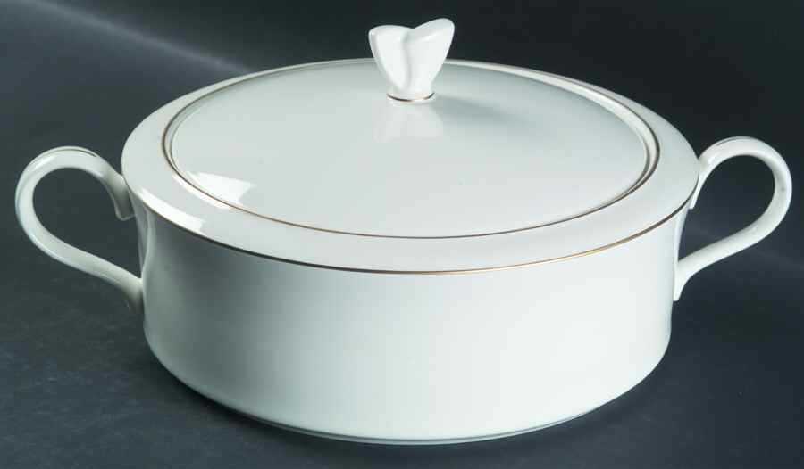 Century Gold 2.75 Qt Round Covered Casserole by Mikasa-1