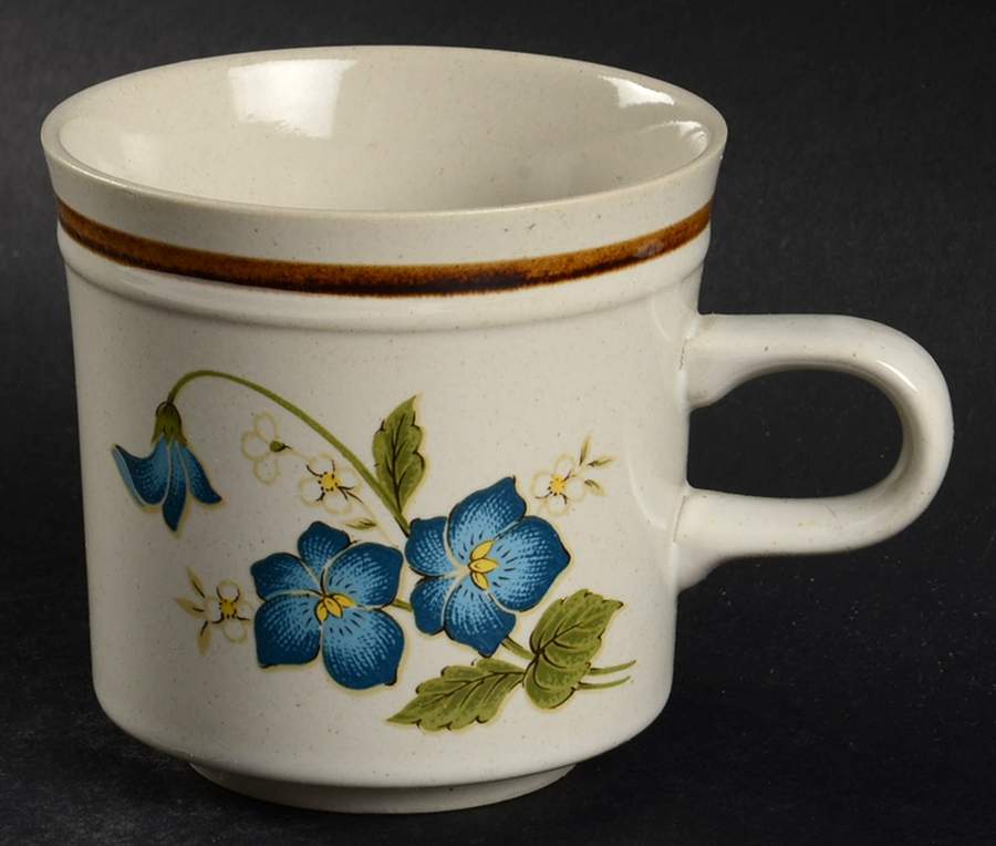 Celebration Flat Cup by Mikasa-1