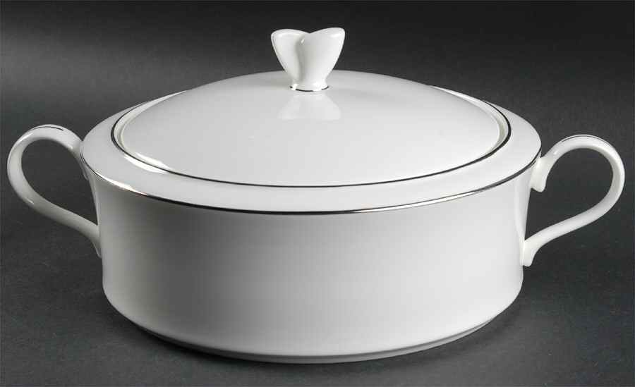 Century Platinum 2.75 Qt Round Covered Casserole by Mikasa-1