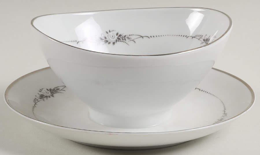 Certina Gravy Boat with Attached Underplate by Mikasa-1