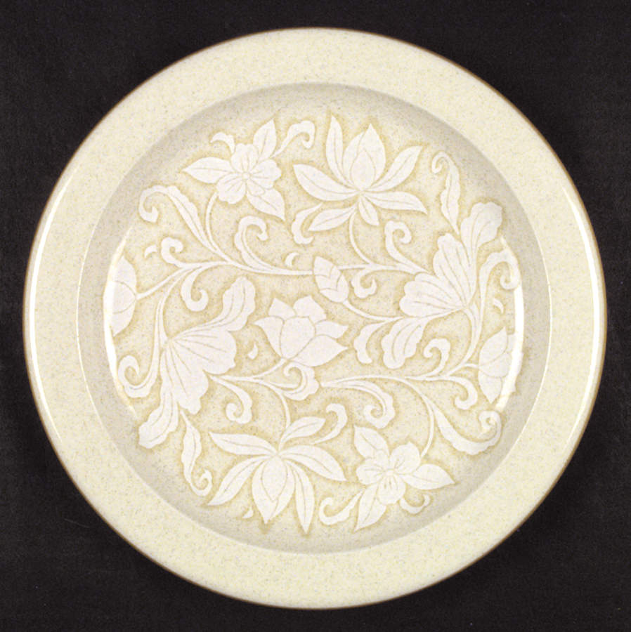 Chantilly Dinner Plate by Mikasa-1