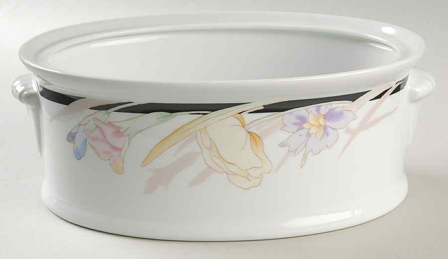 Charisma Black 1.75 Quart Oval Casserole No Lid by Mikasa-1