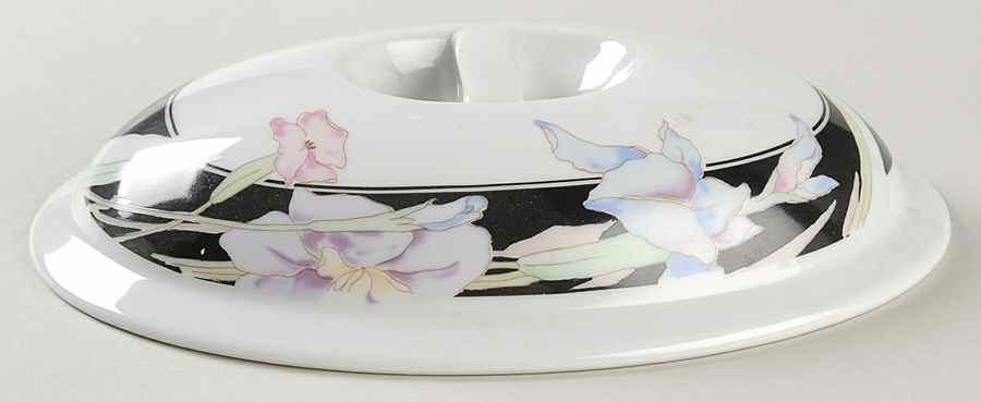 Charisma Black Lid for 1.75 Quart Oval Casserole by Mikasa-1