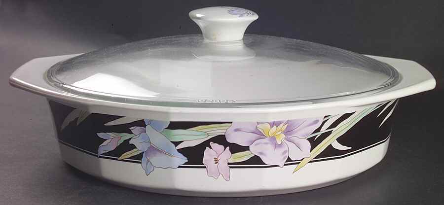 Charisma Black 2.25 Qt Round Covered Casserole by Mikasa-1